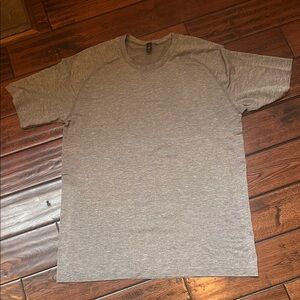 Men's lululemon Athletica shirt size XL
